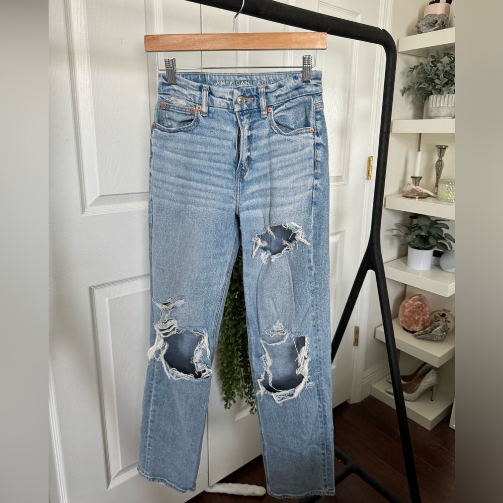 American Eagle Light Washed Ripped Jeans